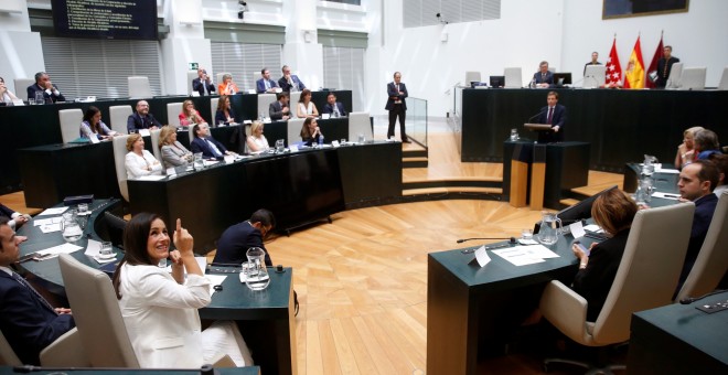 Vista general del salón de plenos del Ayuntamiento de Madrid durante la intervención del candidato del Partido Popular a la alcaldía , José Luis Martínez Almeida, en la sesión constitutiva del ayuntamiento hoy en el Palacio de Cibeles. Almeida, ha sido pr