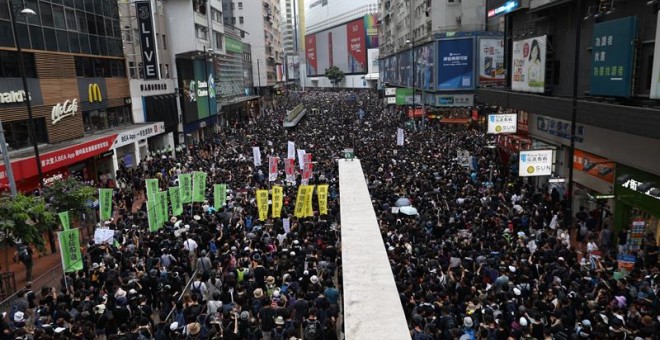 Manifestación en Hong Kong contra la ley de extradición. EFE/EPA/JEROME FAVRE