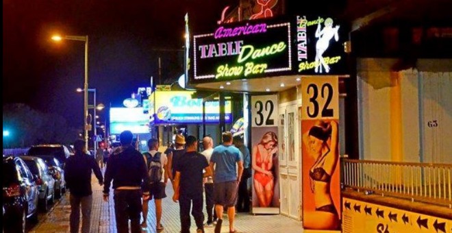 La entrada del American Table Dance Show Bar en S'Arenal (Playa de Palma).