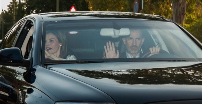 Los Reyes Felipe y Letizia, en coche. Europa Press