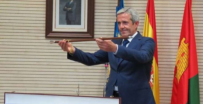 José María Pérez, alcalde de Pilar de la Horadada, durante su toma de posesión.