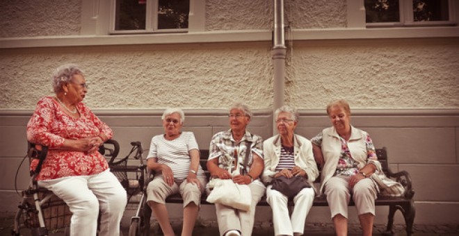 Las personas mayores jubiladas experimentan más emociones agradables y menos emociones desagradables. / UAM