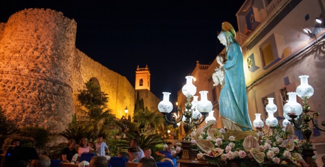 La Virgen de las Nieves en una procesión en Calp. / AYUNTAMIENTO DE CALP