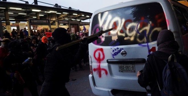 VIOLENCIA MACHISTA  Rabia feminista contra las violaciones en Ciudad de México 5d57e801184d5