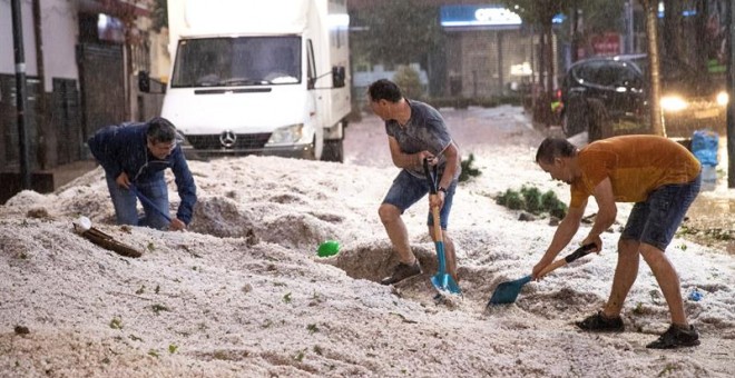 26.08.2019 - Imágenes tras el temporal en Arganda del Rey. / EFE/Rodrígo Jiménez