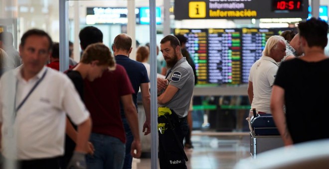 Imagen del aeropuerto de El Prat, durante una de las jornadas de huelga | EFE