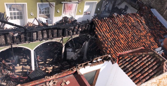 Así ha quedado el techo del edificio tras su hundimiento causado por las llamas. / Ayto. La Laguna