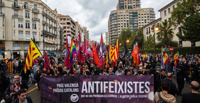 Manifestació de la Diada del País Valencià el 9 d'octubre de 2018 encapçalada per columnes antifeixistes. A.R