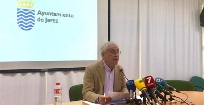 El delegado de Reactivación Económica, Captación de Inversiones, Educación y Empleo del Ayuntamiento de Jerez de la Frontera (Cádiz), Juan Antonio Cabello, en rueda de prensa este lunes. AYUNTAMIENTO DE JEREZ