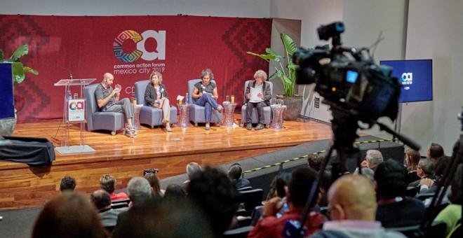 Debate sobre el pro-común con Stacco Troncoso, Melanie Dulong, Leticia Merino y Pedro Brieger en el CAF-CDMX .