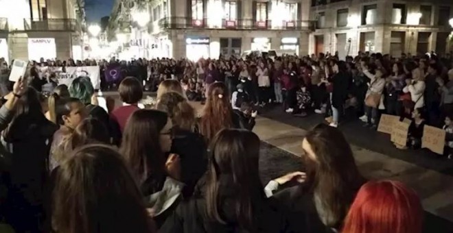 04/11/2019 - Manifestación en Barcelona contra la sentencia de la'Manada de Manresa'. / EUROPA PRESS