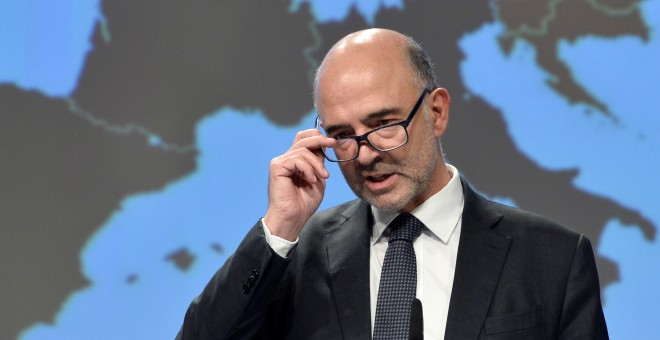El comisario de Asuntos Económicos, Pierre Moscovici, en la presentación de las Previsiones de Otoño de la Comisión Europea, en Bruselas. REUTERS/Johanna Geron