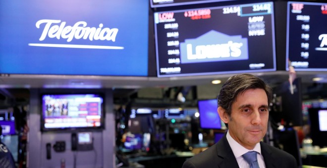 El presidente ejecutivo de Telefónica, José María Álvarez Pallete, en el patio de negociación de la Bolsa de Nueva York (NYSE). REUTERS/Lucas Jackson