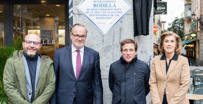 Inauguración de la placa conmemorativa de Rodilla por su 80 aniversario.