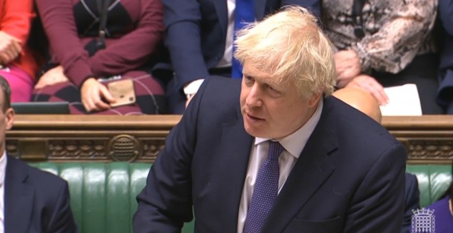 El primer ministro británico Boris Johnson durante la sesión del Parlamento este viernes. / Europa Press