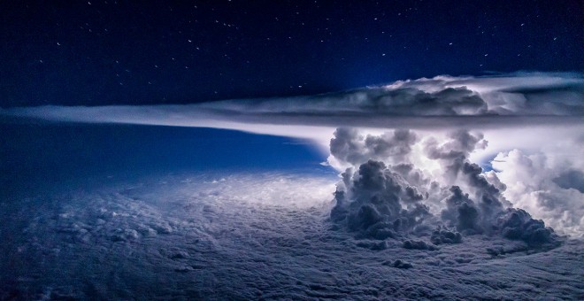 Tormenta sobre el océano Pacífico. /SANTIAGO BORJA