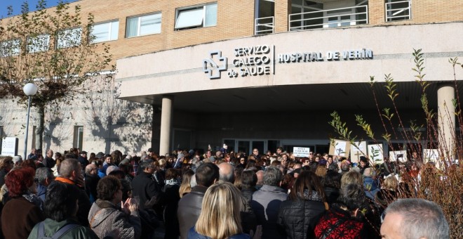 Manifestación frente al hospital de Verín. Fecha: 30 de noviembre. (Foto de Raquel Besteiro, vecina)