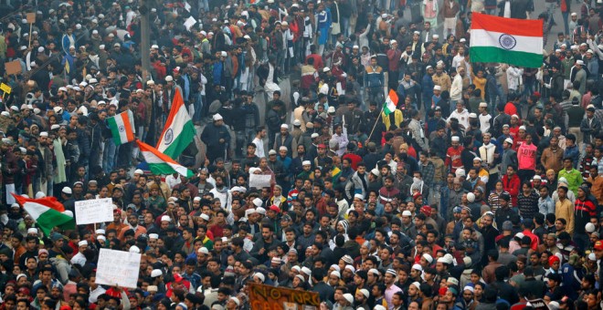 Miles de ciudadanos indios continuaron protestando contra la polémica ley de ciudadanía. 20 de diciembre de 2019. Danish Shiddiqui / Reuters