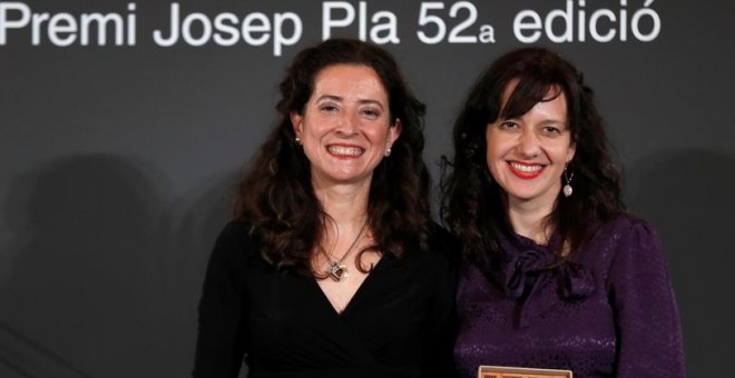 Les escriptores Ana Merino i Laia Aguilar, guanyadores dels premis Nadal i Josep Pla d'aquest any