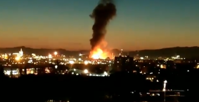 Explosión en la planta petroquímica de Tarragona. / TWITTER