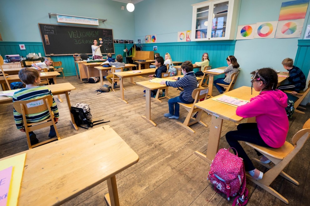 Noruega reabre escuelas y comercios, los juzgados daneses vuelven a funcionar. EFE / Heiko Junge
