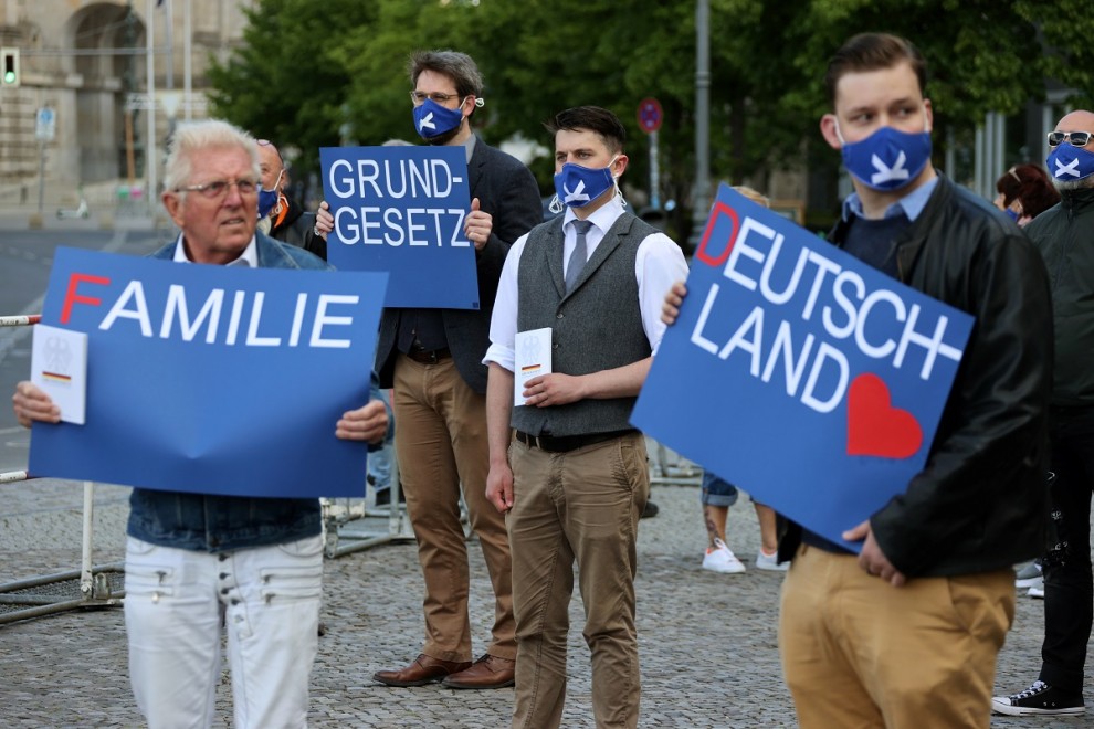 rotesta contra el confinamiento del partido de ultraderecha alemán AfD en Berlín. REUTERS/Fabrizio Bensch