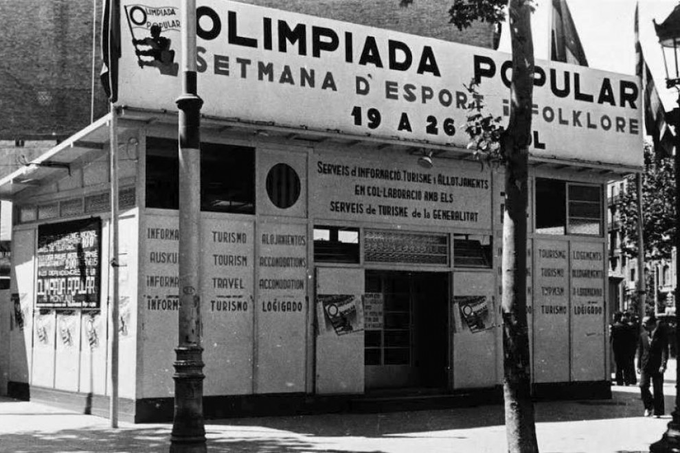 Puesto de la Olimpiada Popular para atender a los deportistas en Barcelona en 1936 / EFE
