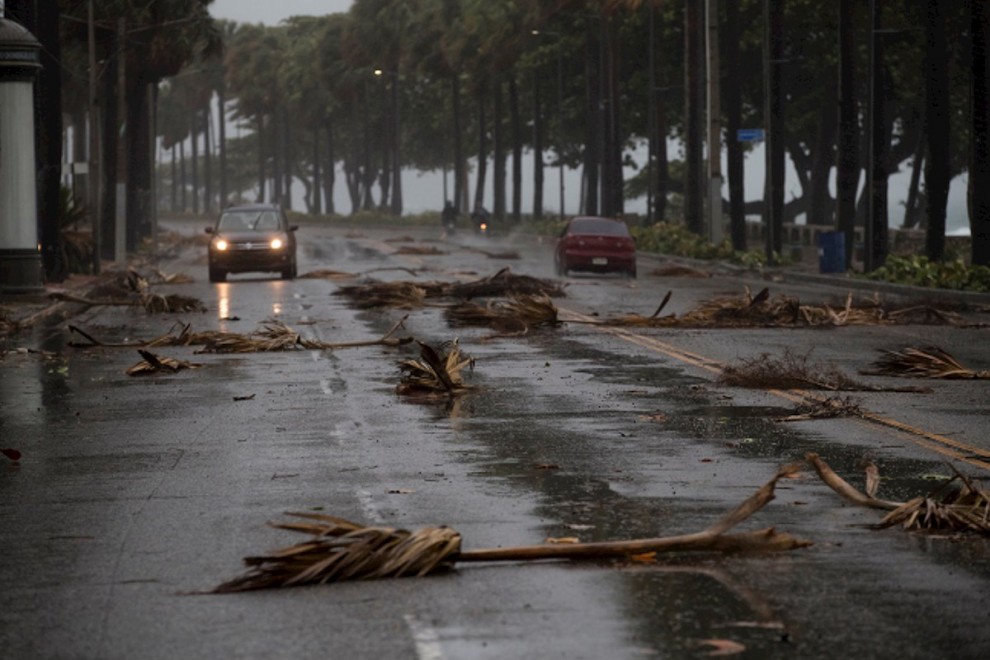 Imagen del temporal Isaías a su paso por la República Dominicana. EFE