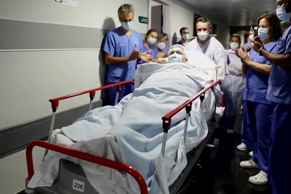Pasa a planta paciente de 64 años tras pasar 159 días en UCI en Mallorca