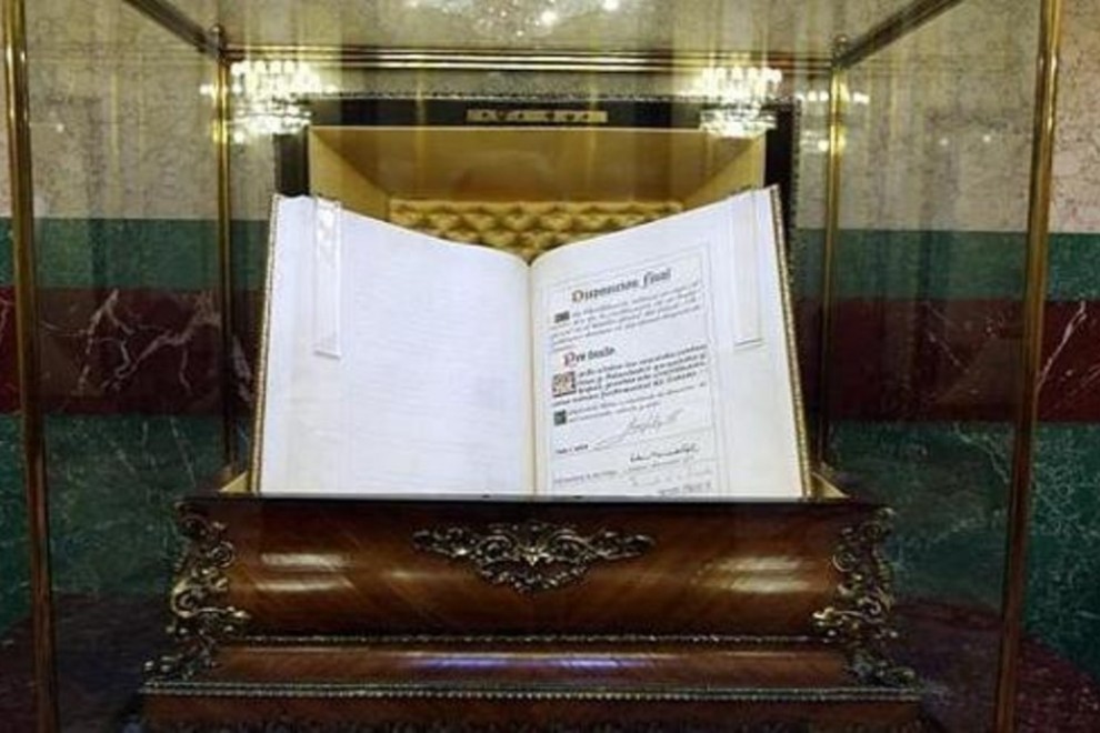 Ejemplar de la Constitución Española de 1978 en el Congreso de los Diputados. / CONGRESO