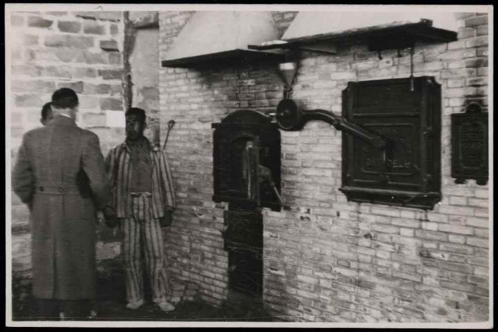 El horno de pan, en una imagen de 1938, cuando era un campo de trabajo de la República. / Luis Vidal
