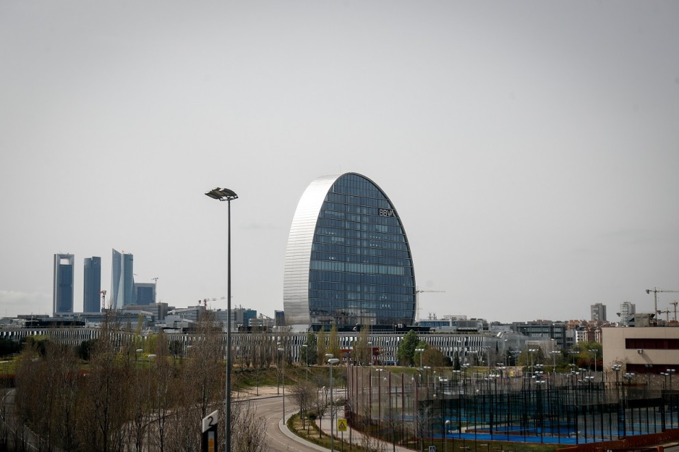 El edificio principal de la Ciudad BBVA, la sede corporativa del banco en la zona norte de Madrid. E.P./Joaquin Corchero