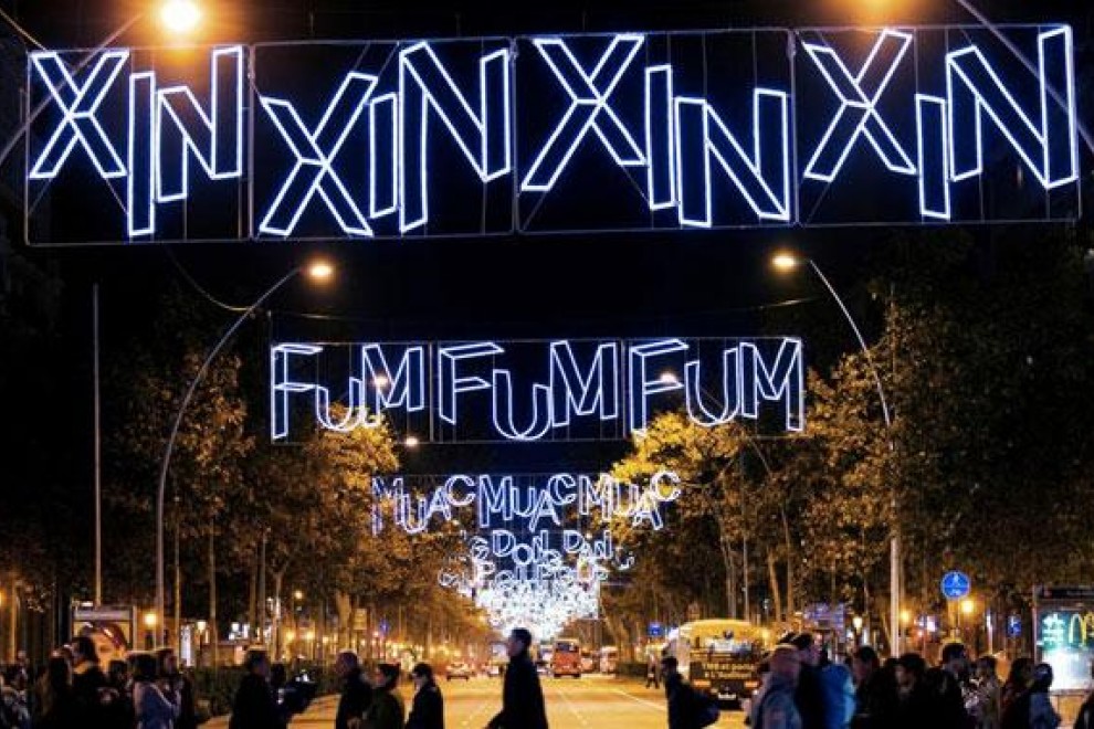 Imagen de archivo de luces navideñas en Barcelona
