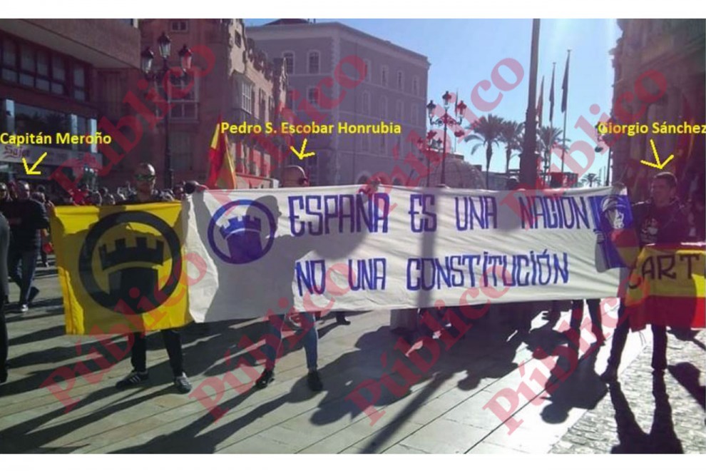 Imagen de una manifestación de 'Lo Nuestro' en la que participó el capitán Meroño, publicada en el Facebook del líder neonazi Pedro Santiago Escobar Honrubia el 13 de enero de 2020.