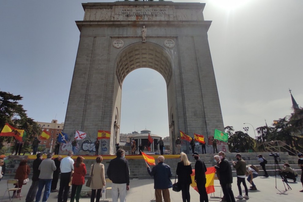 Exaltación franquista en el Arco de la Victoria, en Madrid.