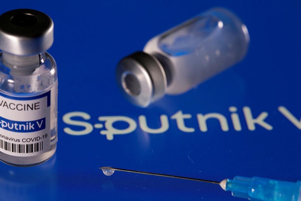 Imagen de archivo de un vial de la vacuna Sputnik V