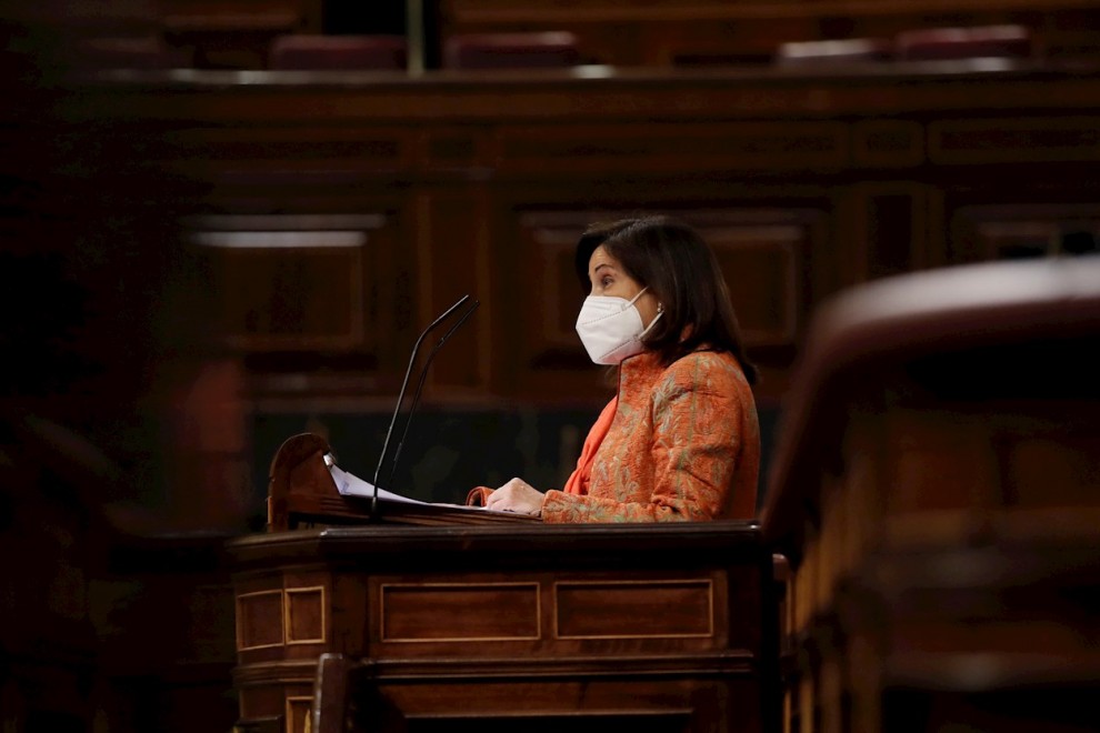La ministra de Defensa, Margarita Robles, participa en el pleno del Congreso de los Diputados.