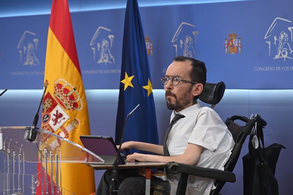 18/05/2021.- El portavoz parlamentario de Unidas Podemos, Pablo Echenique, da una rueda de prensa en el ámbito de la reunión de la Junta de Portavoces, este martes, en el Congreso de los Diputados. EFE/Fernando Villar