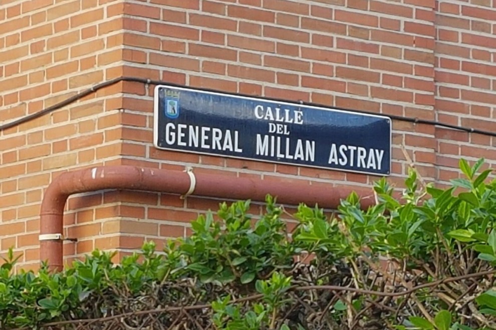 Rótulo de la calle General Millán Astray, en Madrid.