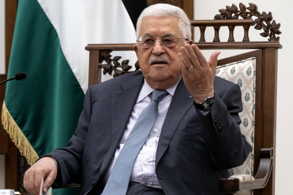 El presidente palestino Mahmud Abbas da una declaración conjunta con el secretario de estado de Estados Unidos, el 25 de mayo de 2021.