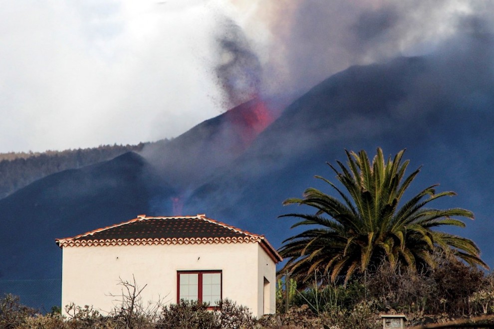 28/10/2021.- El volcán de Cumbre Vieja, en la isla de La Palma, continúa con su actividad eruptiva después de 39 días.