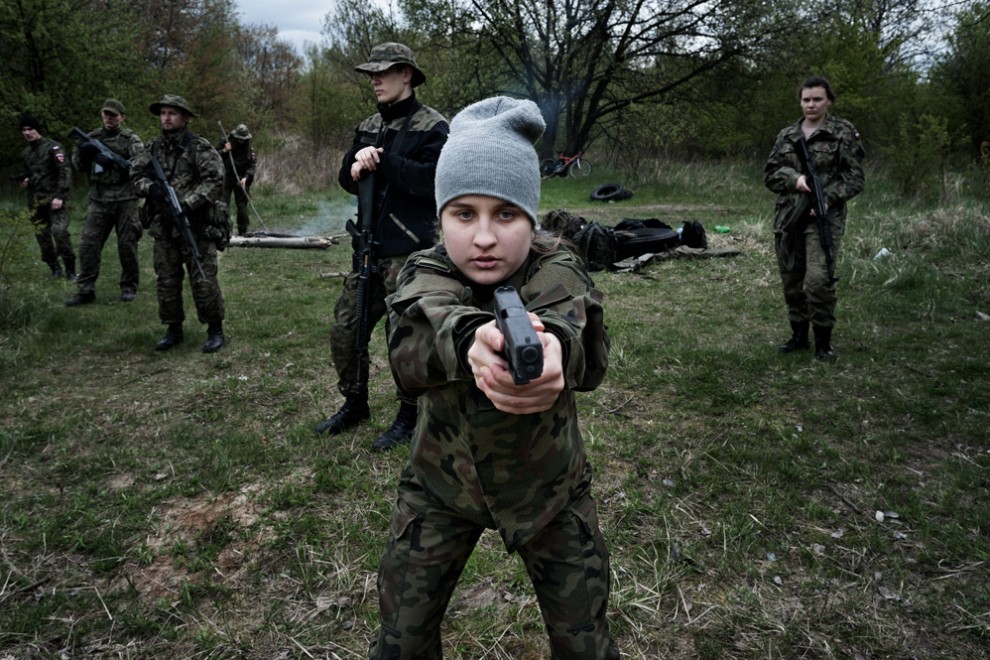 Los programas militares en las escuelas polacas, en 'Patriotic Games', de Hanna Jarzabek.