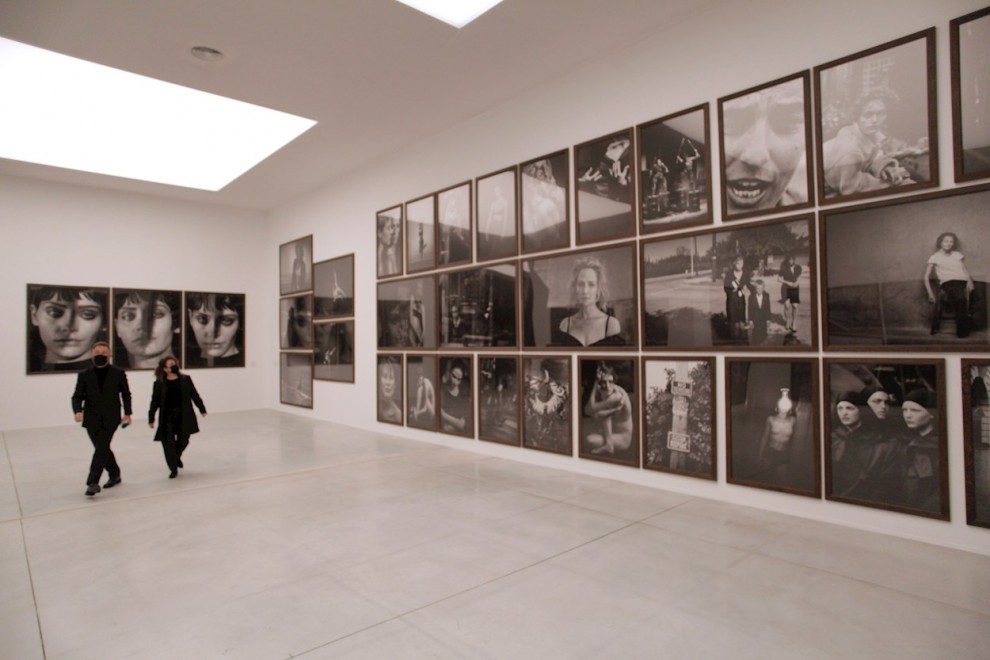 La obra de Peter Lindbergh en una exposición en A Coruña.
