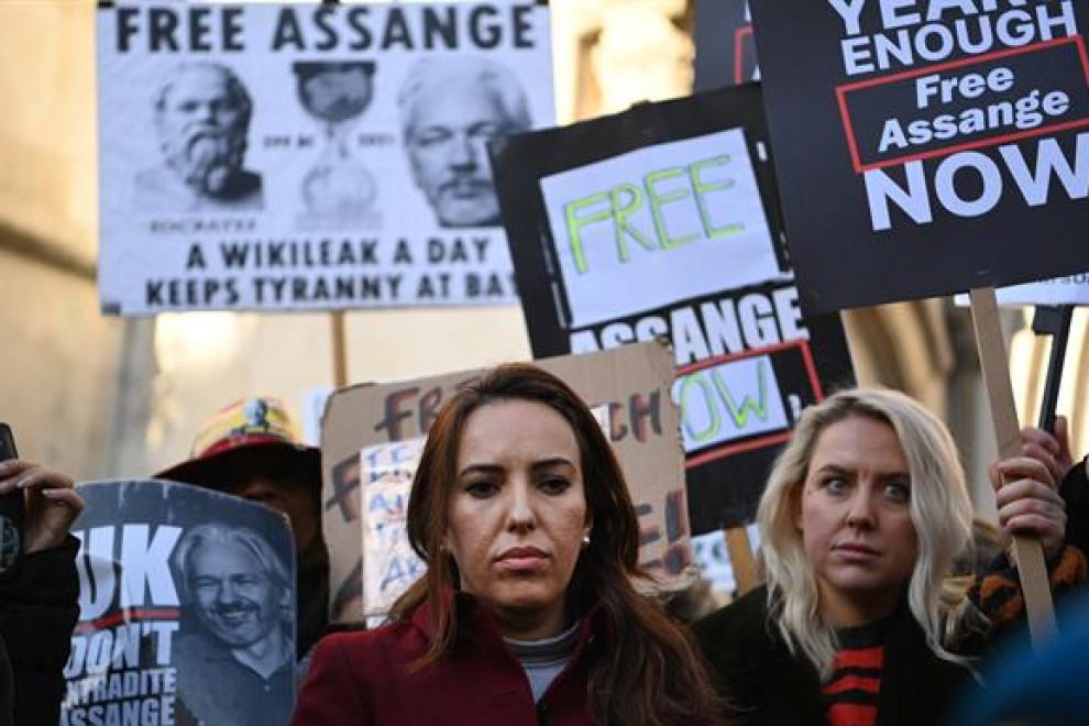 10/12/2021 Stella Moris, socia del fundador de Wikileaks, Julian Assange, pronuncia un comunicado ante el Tribunal Superior de Londres