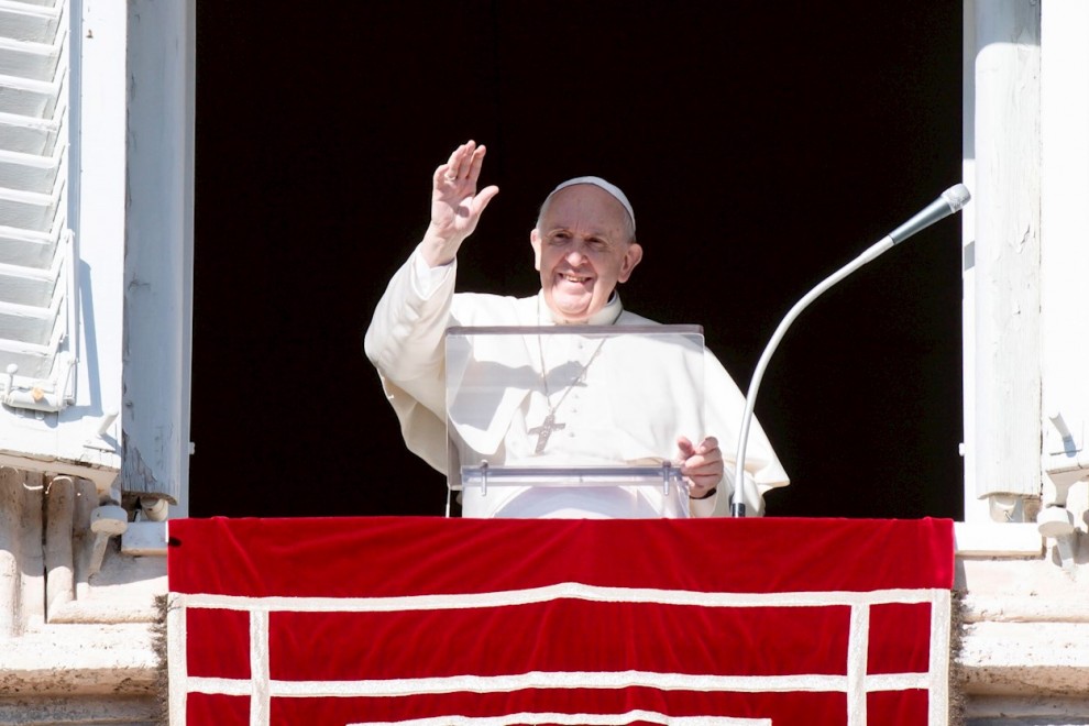 El papa ve 'un problema casi satánico' la violencia contra las mujeres