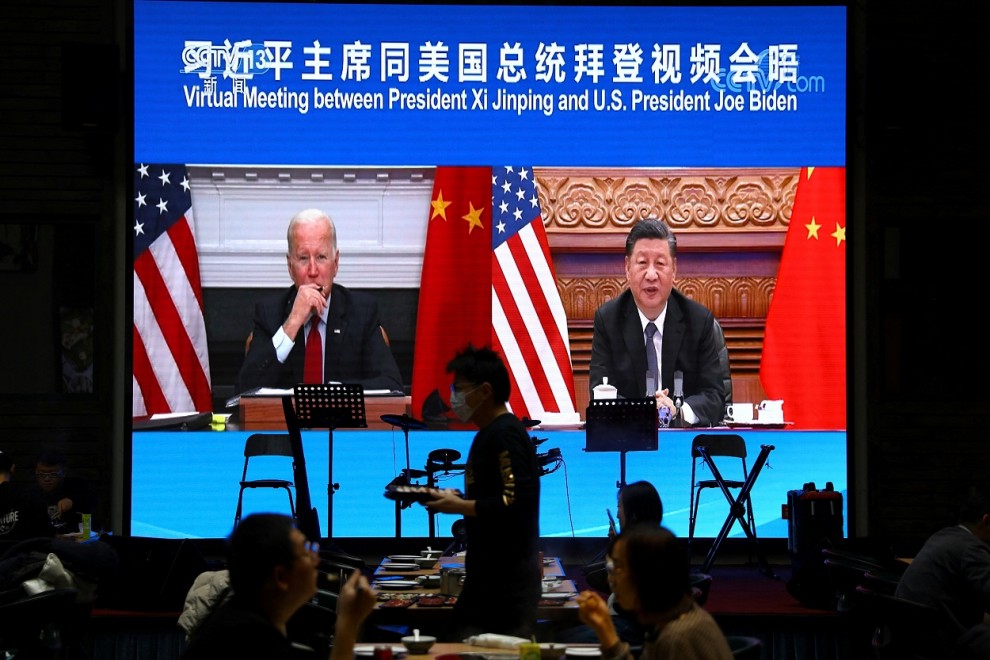 16/11/2021 El presidente chino, Xi Jinping, y su homólogo estadounidense, Joe Biden, en una reunión virtual