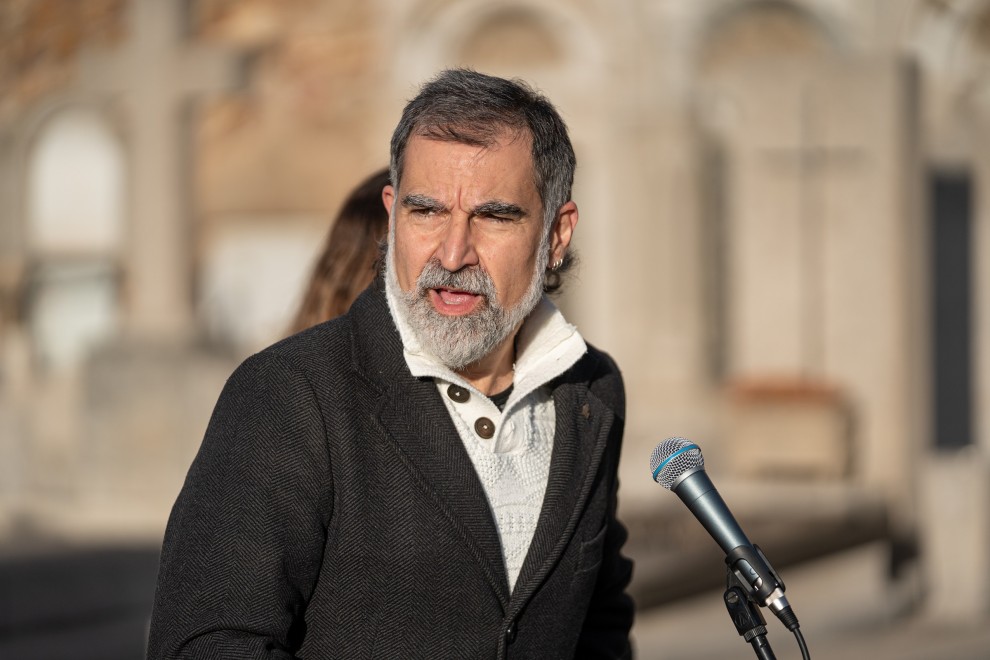 14/01/22-El presidente de Òmnium Cultural, Jordi Cuixart, interviene en la ofrenda floral anual a la tumba del expresidente de la Generalitat, Francesc Macià (25 de diciembre de 2021).