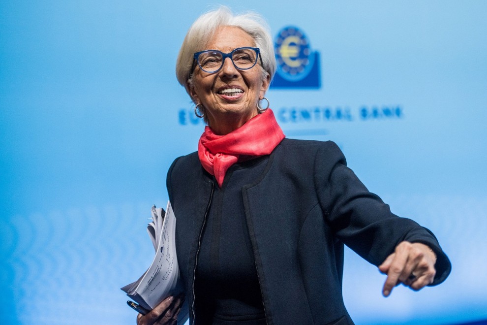 La presidenta del BCE, Christine Lagarde, en la sede de la entidad en Fráncfort, tras su comparecencia ante los medios posterior a la reunión del Consejo de Gobierno. REUTERS/Thomas Lohnes/Pool
