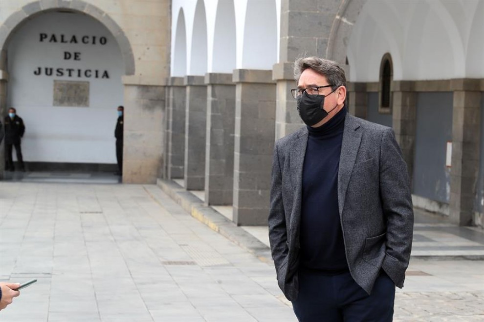 El juez Salvador Alba , el pasado 1 de febrero en el Tribunal Superior de Justicia de Canarias donde se le comunicó su ingreso en prisión.