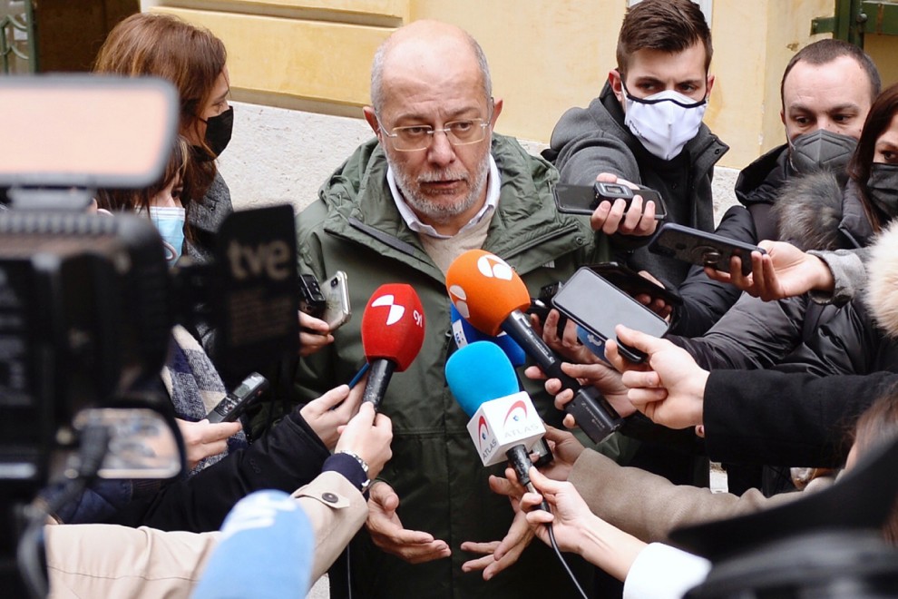 13/02/2022 El candidato de Ciudadanos, Francisco Igea, comparece ante la prensa después de acudir a votar en las elecciones de Castilla y León